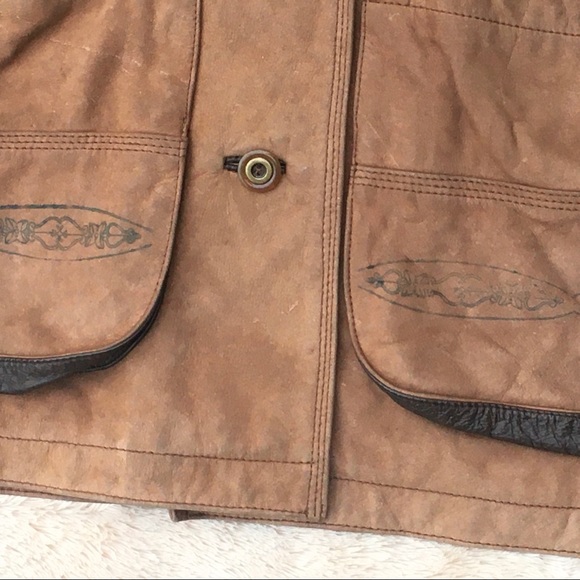 Maggie Lawrence Women’s Genuine Leather Jacket - Picture 4 of 13